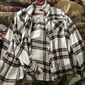 Maurice’s Flannel Size Large